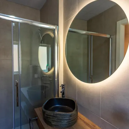 Penthouse Cathedral And Seaview Terrace V2 *