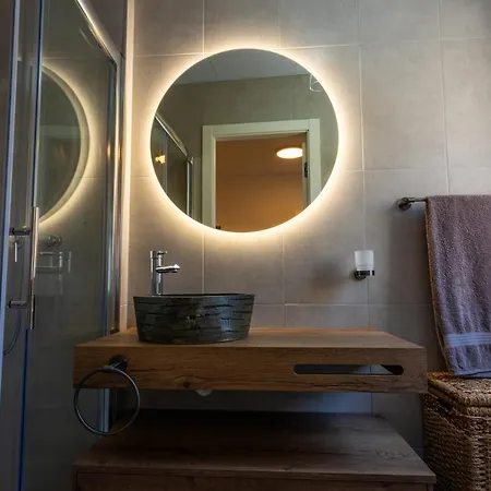 Penthouse Cathedral And Seaview Terrace V2