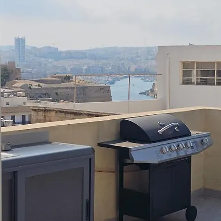 Penthouse Cathedral And Seaview Terrace V2 *