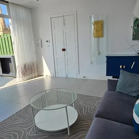 Apartment Penthouse Cathedral And Seaview Terrace V2