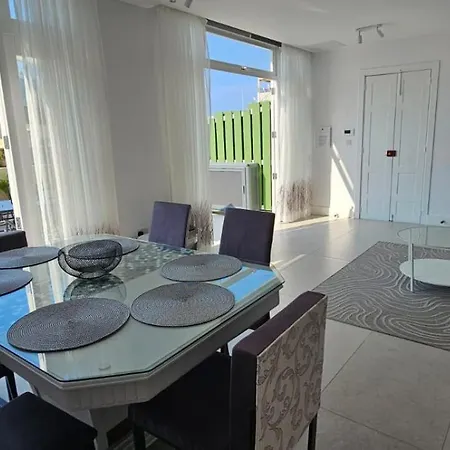 Penthouse Cathedral And Seaview Terrace V2 Apartment *