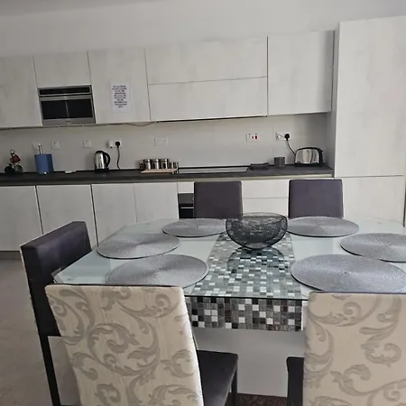 Apartment Penthouse Cathedral And Seaview Terrace V2 Valletta