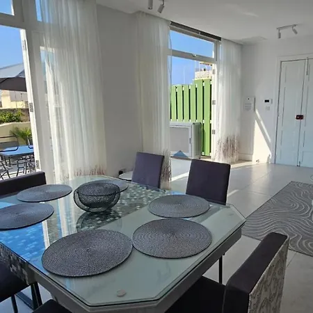 Penthouse Cathedral And Seaview Terrace V2 Apartment *