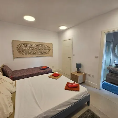 Penthouse Cathedral And Seaview Terrace V2 Apartment